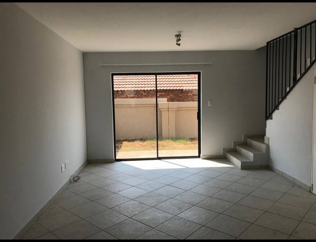 2 BEDROOM PROPERTY TO RENT IN HEATHERVIEW